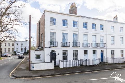 6 bedroom end of terrace house for sale, Berkeley Street, Cheltenham GL52