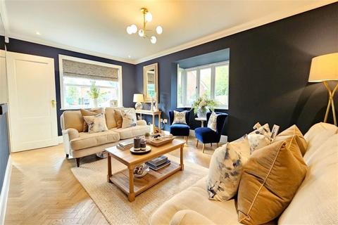 4 bedroom detached house for sale, West End, Woking GU24