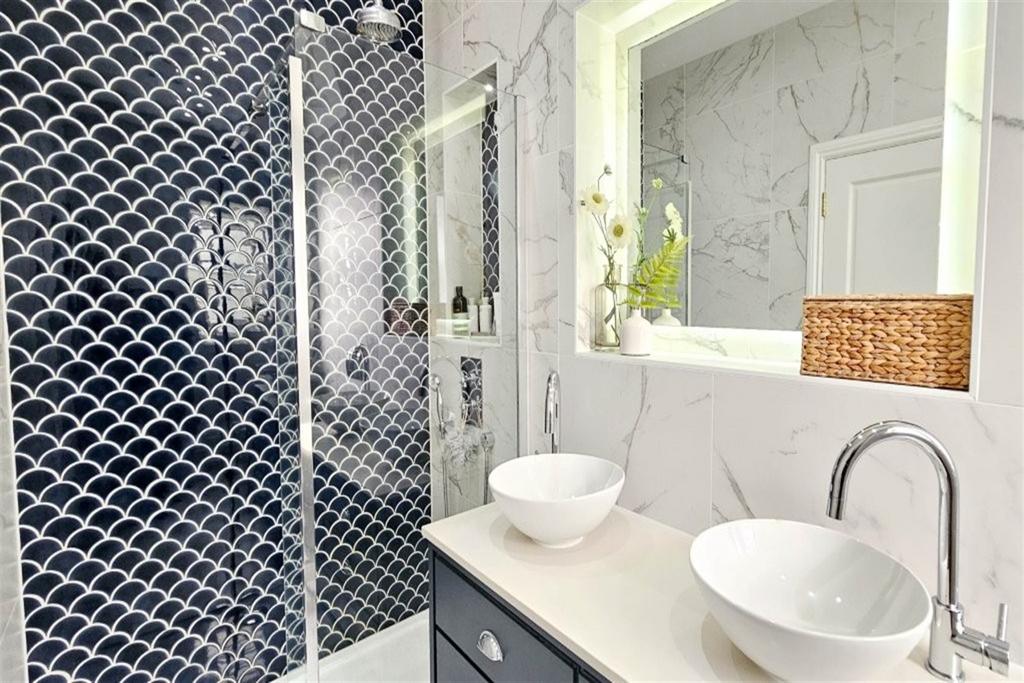 Ensuite Shower Room