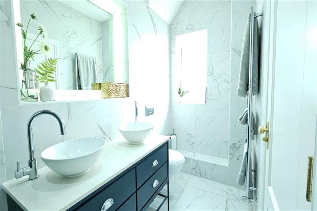 Ensuite Shower Room