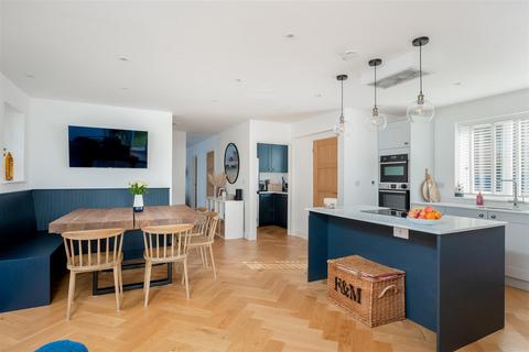 undefined, Verney Close, Lighthorne, Warwick
