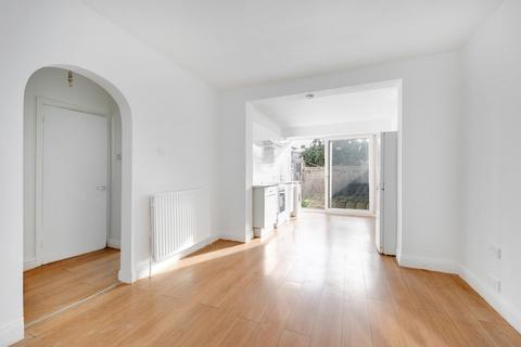 2 bedroom maisonette for sale, Eastcote Lane, South Harrow, HA2 8BW