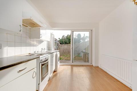 2 bedroom maisonette for sale, Eastcote Lane, South Harrow, HA2 8BW