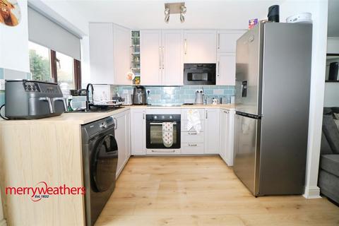 2 bedroom semi-detached house for sale, California Drive, Catcliffe, Rotherham