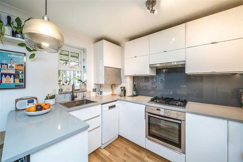 2 bedroom flat for sale, Belvedere Place, London SW2