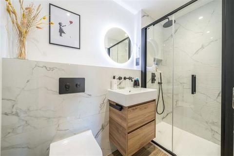 2 bedroom flat for sale, Belvedere Place, London SW2