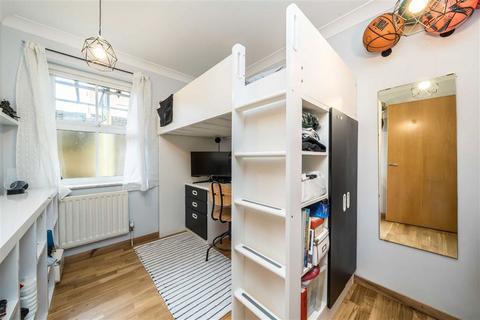 2 bedroom flat for sale, Belvedere Place, London SW2