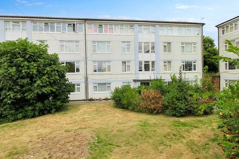 4 bedroom apartment to rent, North Street, Kent TN2