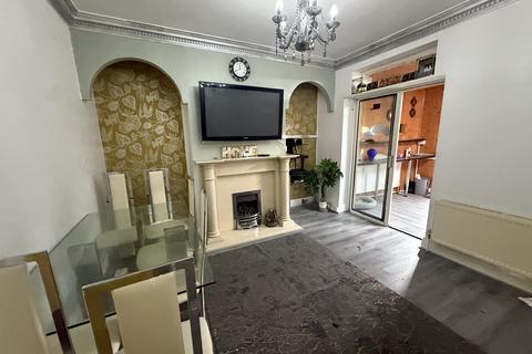 4 bedroom house to rent, Colwyn Street, HUDDERSFIELD