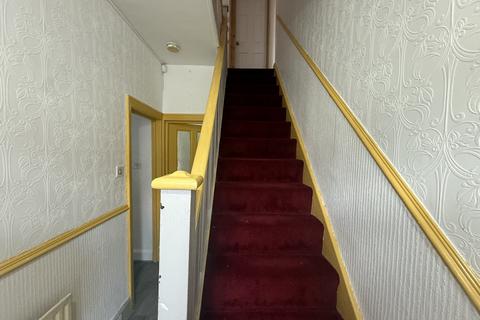 4 bedroom house to rent, Colwyn Street, HUDDERSFIELD