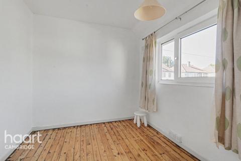 3 bedroom end of terrace house to rent, Sterne Close, Cambridge