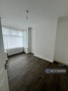 3 bedroom terraced house to rent, Beeley St, Salford, M6