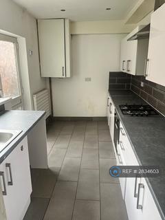 3 bedroom terraced house to rent, Beeley St, Salford, M6