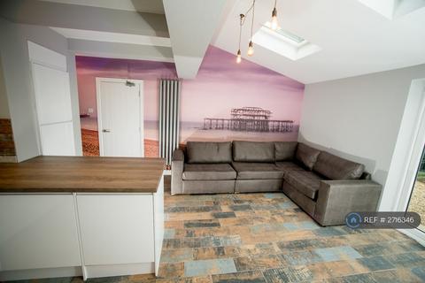 6 bedroom semi-detached house to rent, Stephens Road, Brighton, BN1