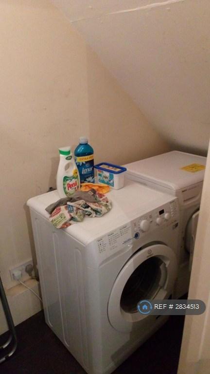 Utility Room-Washing Machine+Dryer