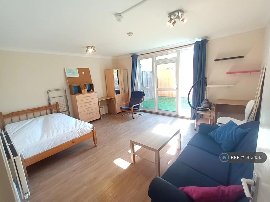 Bedroom 3 / Lounge