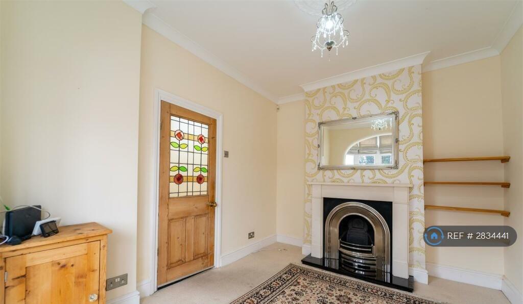 Front Lounge 2