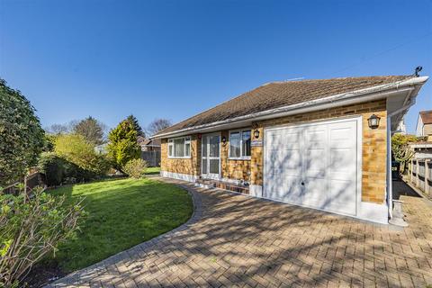 3 bedroom detached bungalow for sale, Bentley Road, Cippenham