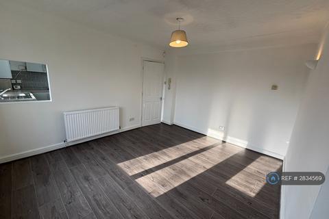 2 bedroom flat to rent, Elysian Fields, Salford, M6