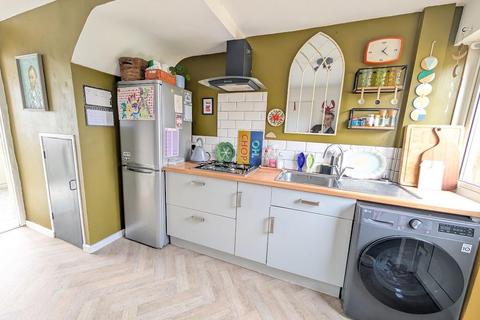 3 bedroom property for sale, Quarry Road, Alveston
