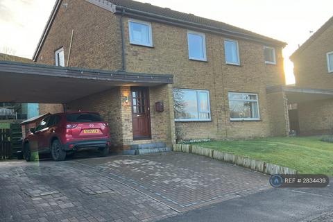 3 bedroom semi-detached house to rent, Hallcroft Park, Newbridge, EH28
