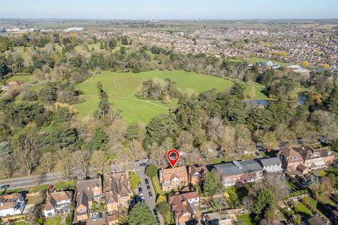 undefined, Park Avenue, Bedford