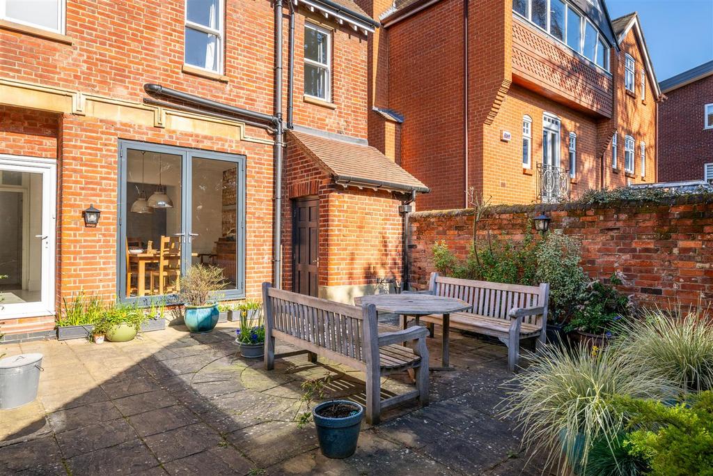 260318 - 26 Park Avenue, Bedford - 11.jpg