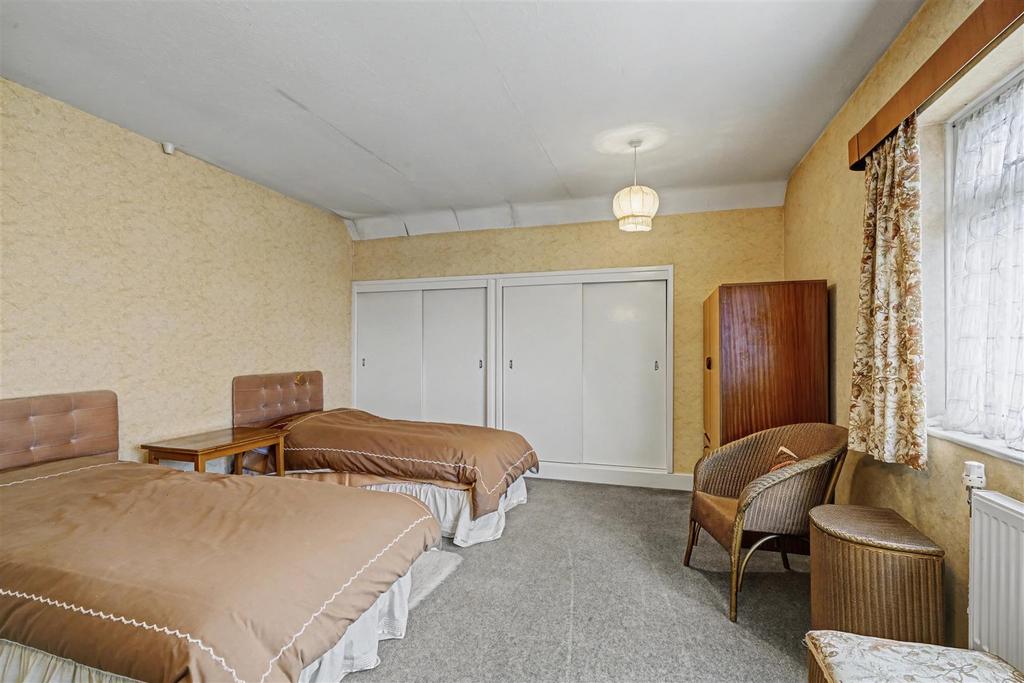 Bedroom 2 2.jpeg