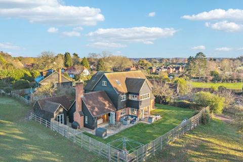 5 bedroom detached house for sale, Bovingdon Green, Buckinghamshire SL7