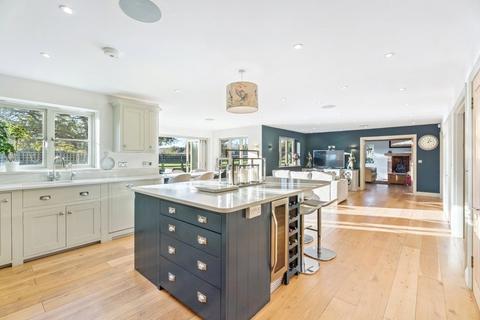 5 bedroom detached house for sale, Bovingdon Green, Buckinghamshire SL7