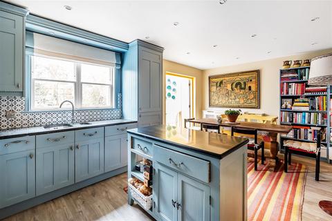 4 bedroom house for sale, LAVENDER CLOSE, SOUTH LEATHERHEAD, KT22