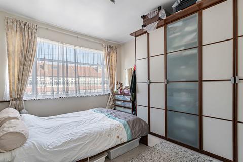 4 bedroom terraced house for sale, Fieldend Road, London, SW16