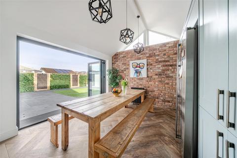 undefined, Lynhurst Avenue, Sticklepath, Barnstaple
