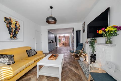 undefined, Lynhurst Avenue, Sticklepath, Barnstaple