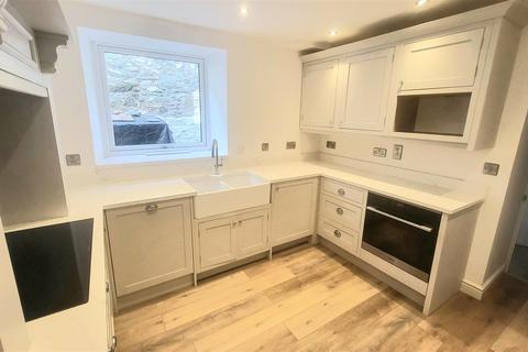 4 bedroom terraced house for sale, 4 Bronwen Terrace, Harlech