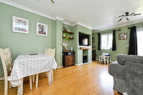 3 bedroom end of terrace house for sale, Landseer Drive, Downham Market