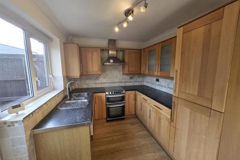 2 bedroom house to rent, Nightingale Drive, Poulton-Le-Fylde