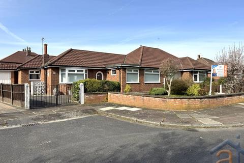 3 bedroom semi-detached bungalow for sale, Poolside Walk, Southport, PR9 8NB