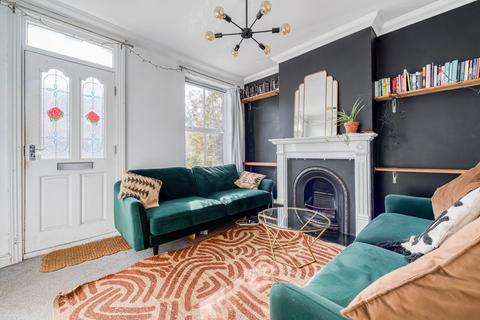2 bedroom terraced house for sale, Churchill Road, Norwich