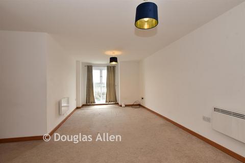 2 bedroom flat for sale, Kendal, Purfleet, Essex