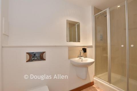undefined, Kendal, Purfleet RM19