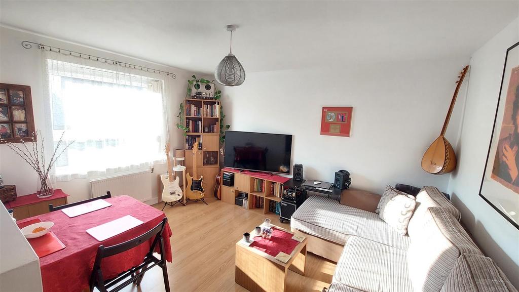 Living Room.jpg