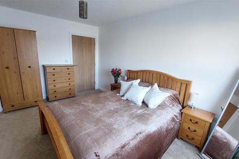 1 bedroom flat for sale, Talbot Close, Mitcham