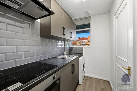 2 bedroom apartment to rent, London Road, Mitcham CR4