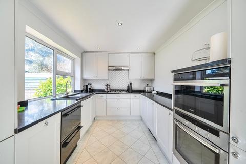 3 bedroom detached house for sale, Mount Avenue, Caterham CR3