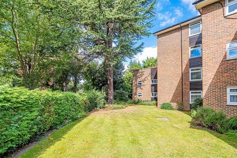 undefined, Cromwell Road, Teddington TW11