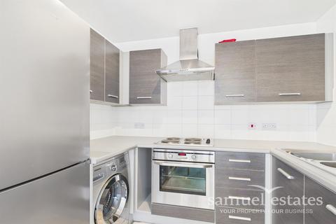2 bedroom flat to rent, Park Road, London, SW19