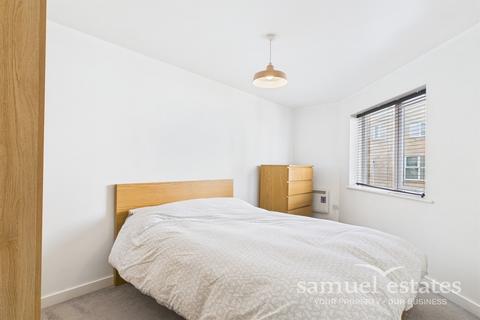 2 bedroom flat to rent, Park Road, London, SW19