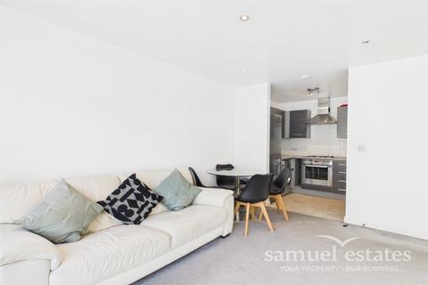 2 bedroom flat to rent, Park Road, London, SW19