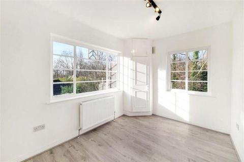 2 bedroom apartment to rent, Denison Close, Hampstead Garden Suburb N2